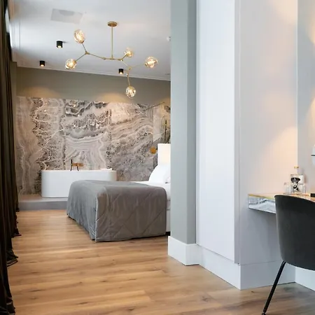 Het Arresthuis Hotel 5*
