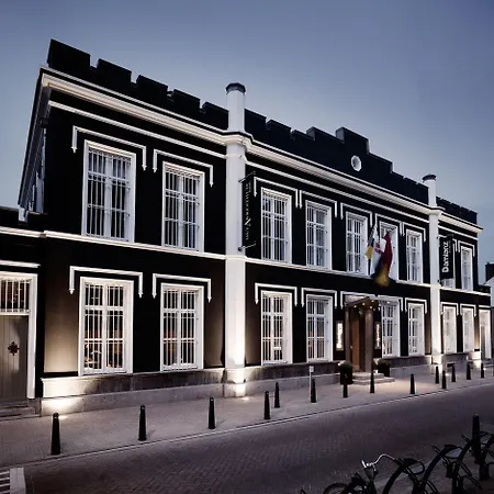 Het Arresthuis Szálloda 5*
